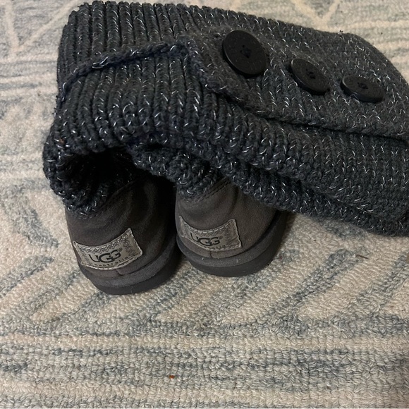 UGG Classic Cardi Boots, Sz 7 - Picture 3 of 5